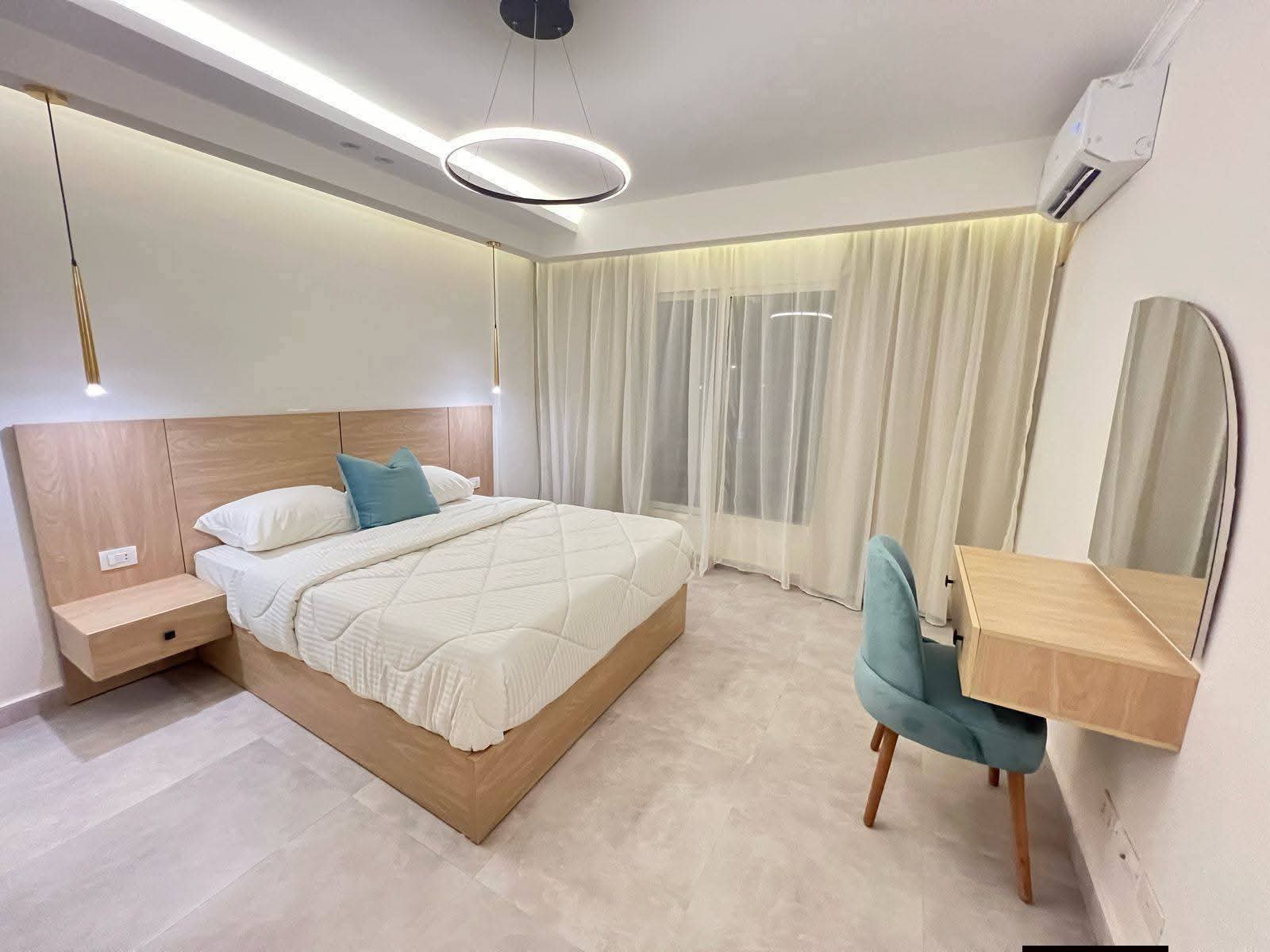 بسعر زمان شقه لقطه للبيع في كمبوند ساكن و عايش