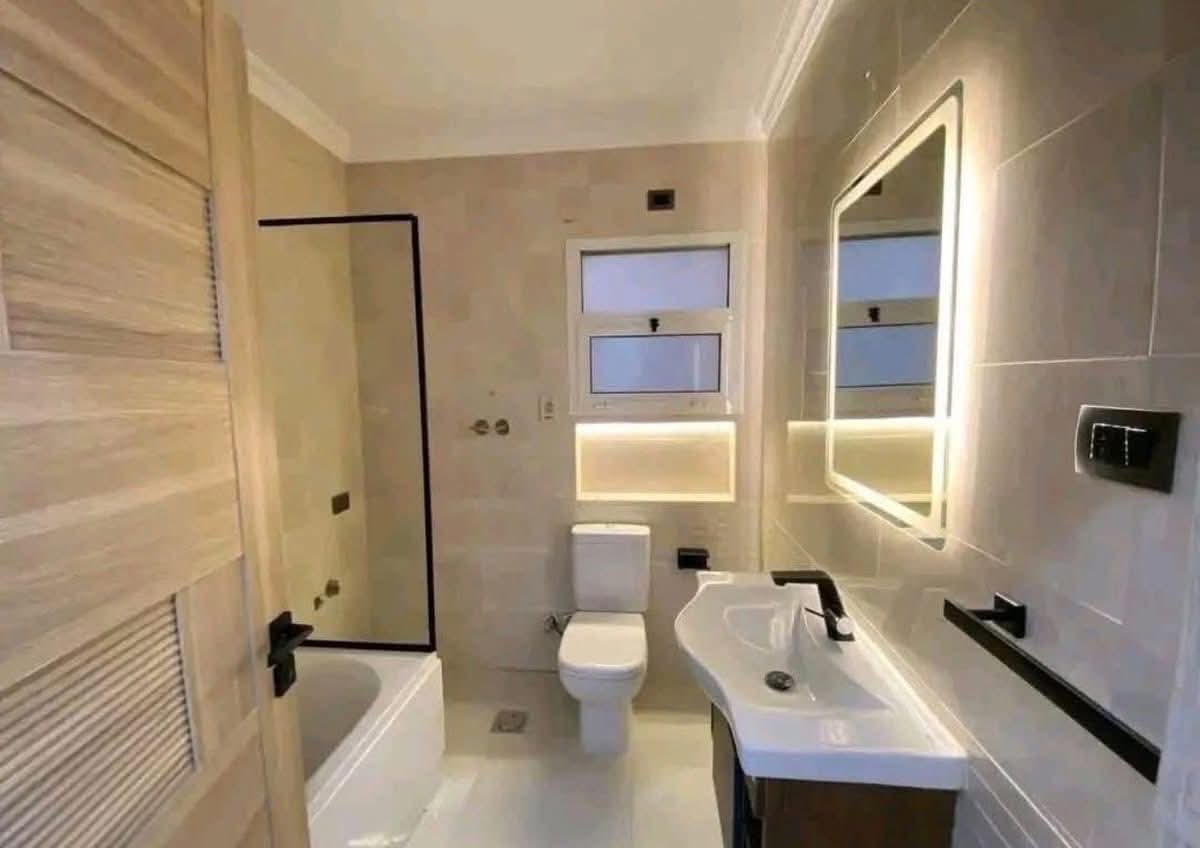 شقة للبيع 215 متر 3 غرف و 3 حمام وبالفرش والأجهزة