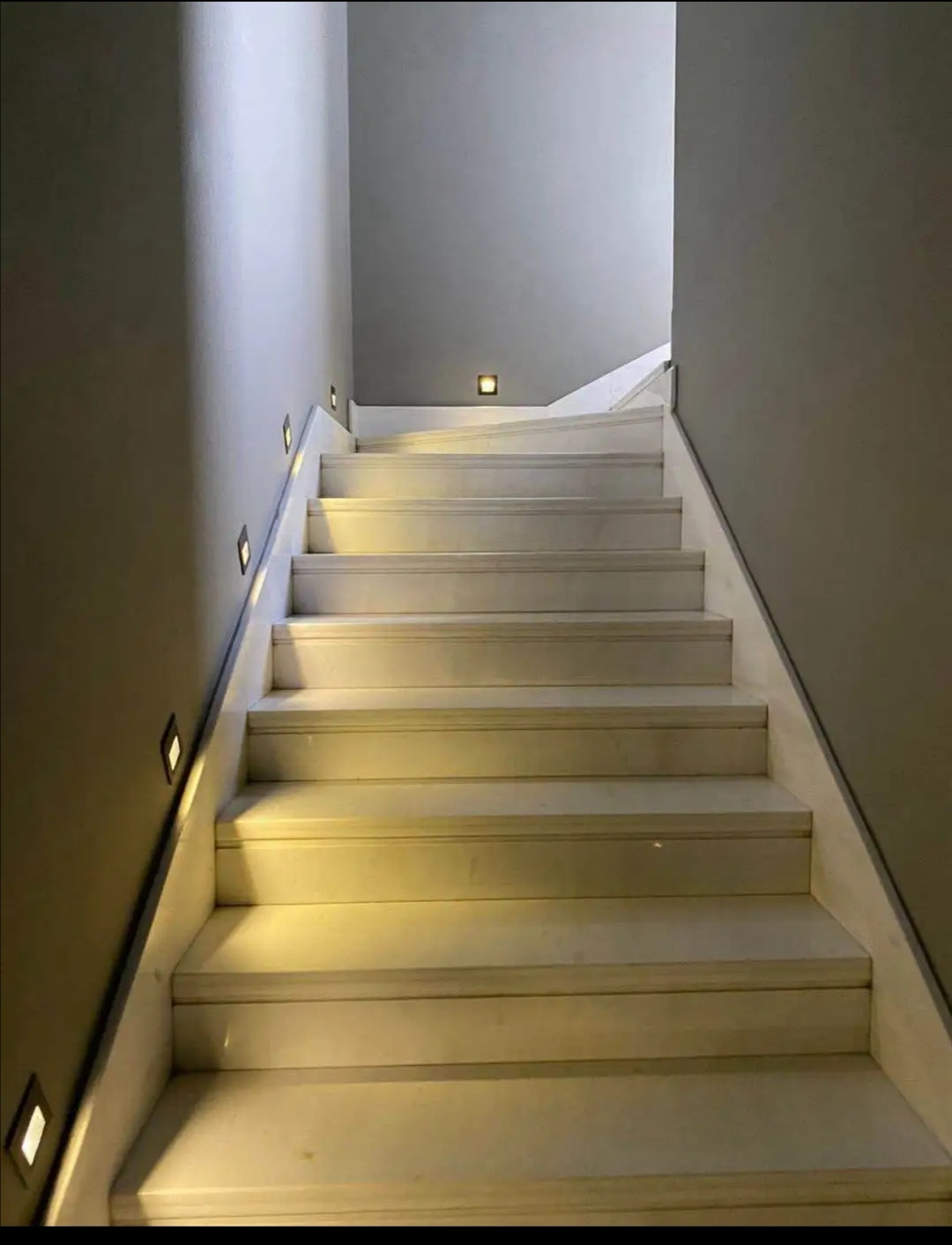 هبيع الفيلا دي في Mountain view باقل من سعرها لسرعة