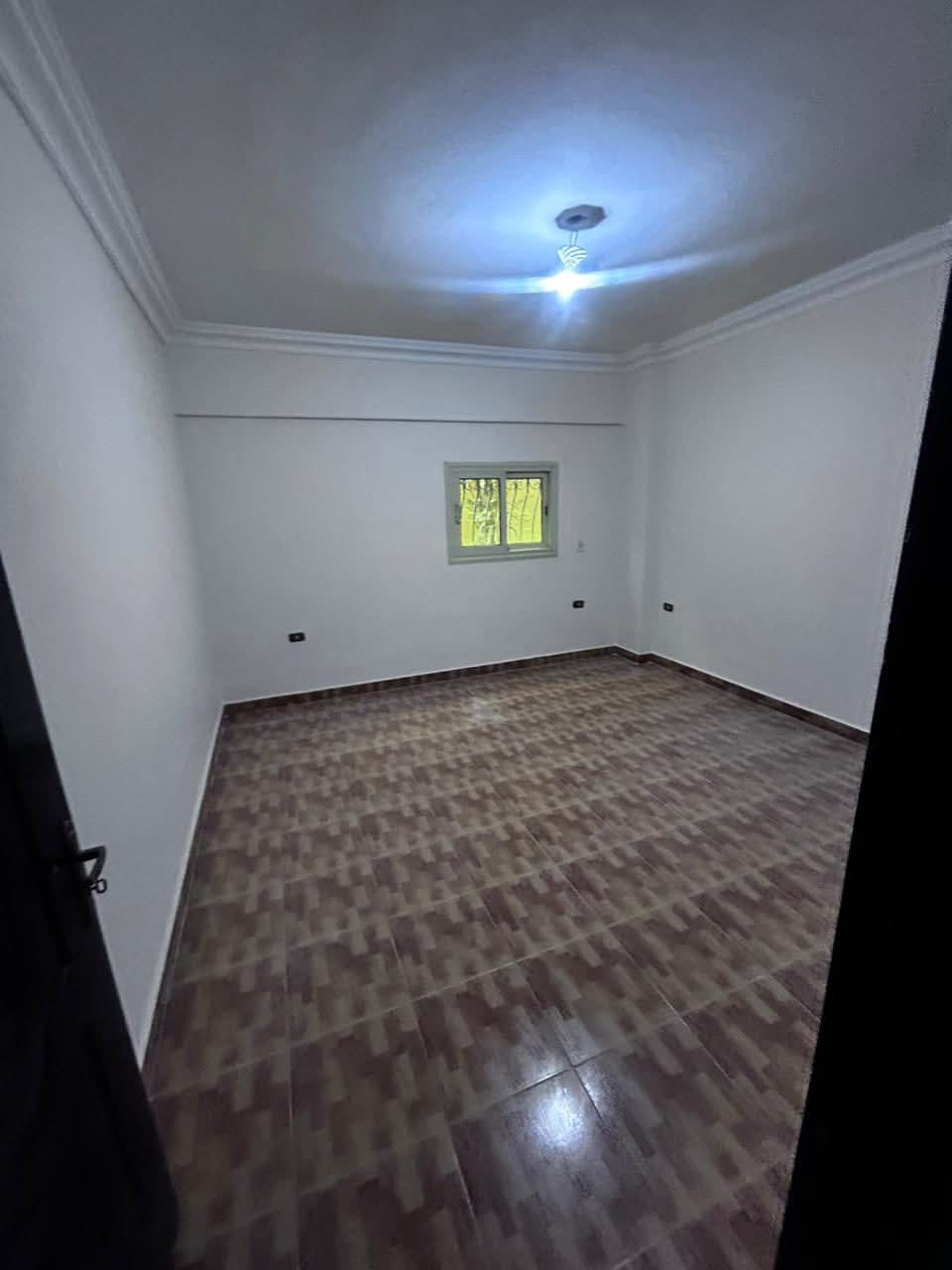 بيزمينت للإيجار في البنفسج ڤيلات    ⬅️ مساحه 180 متر