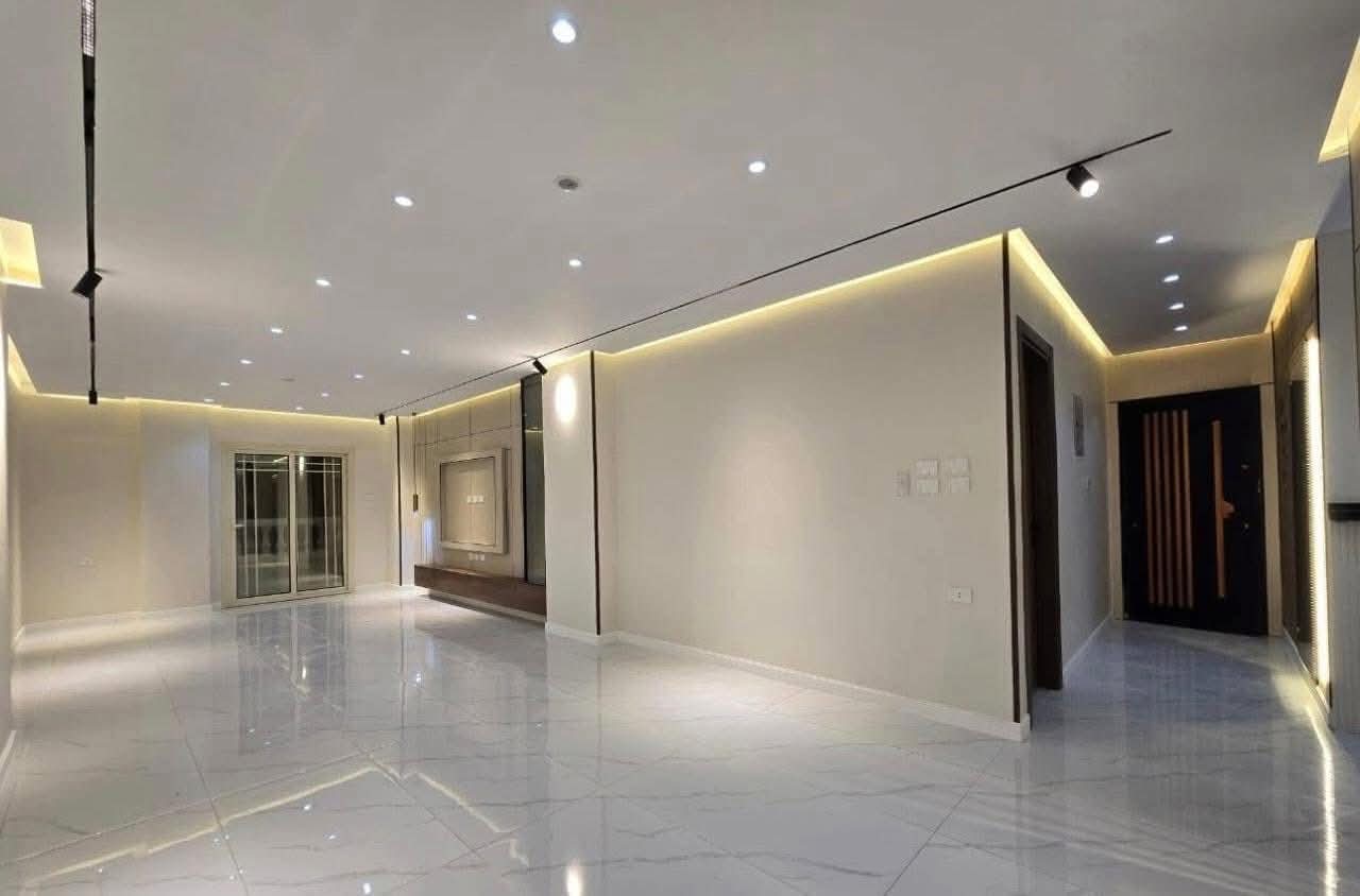 شقه #للبيع  160متر في قلب #شيراتون #المطار وبجوار