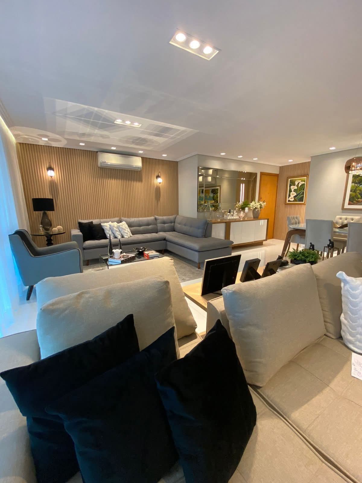 شقه للبيع متشطبة بالكامل الترا سوبر لوكس