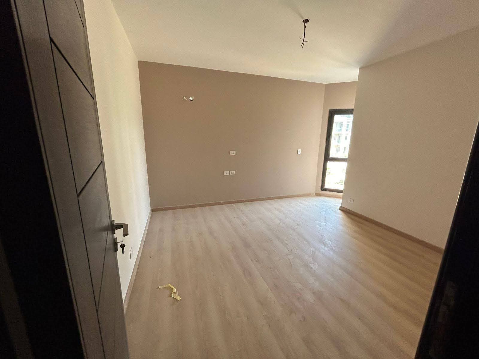 شقه للبيع استلام وري جاهزه للسكن